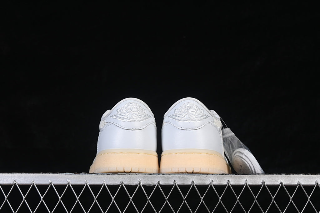 AJ1 Low