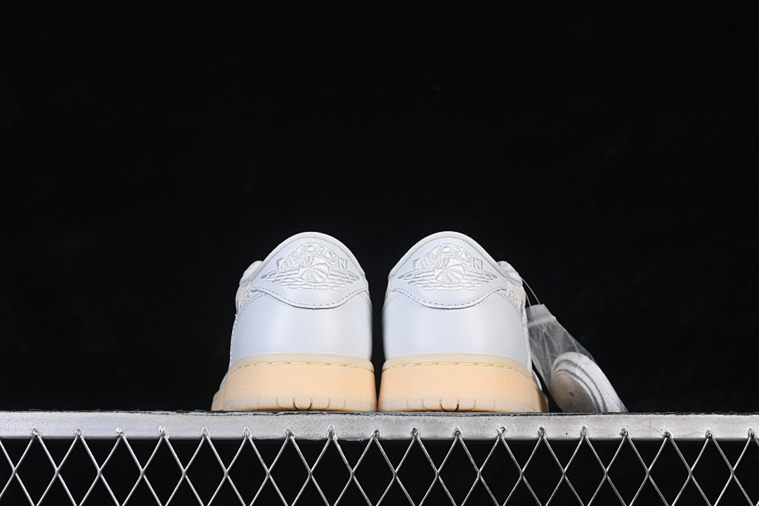 AJ1 Low