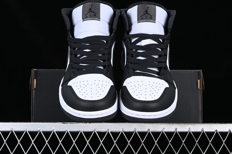 AJ1 Mid