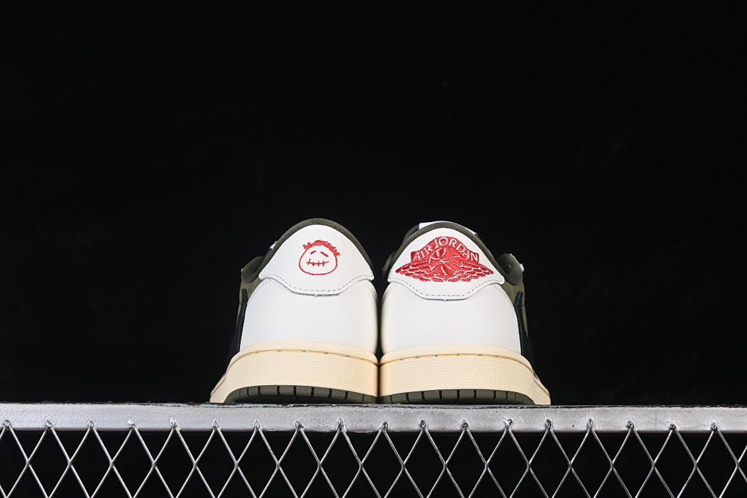 AJ1 Low