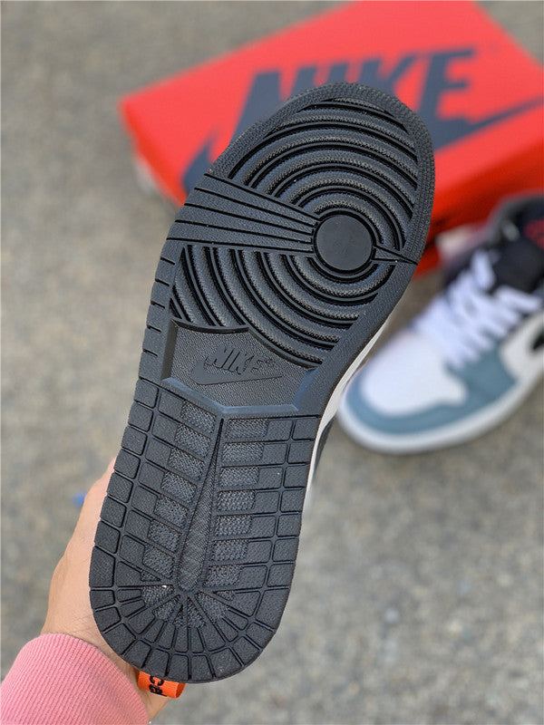 AJ1 Mid