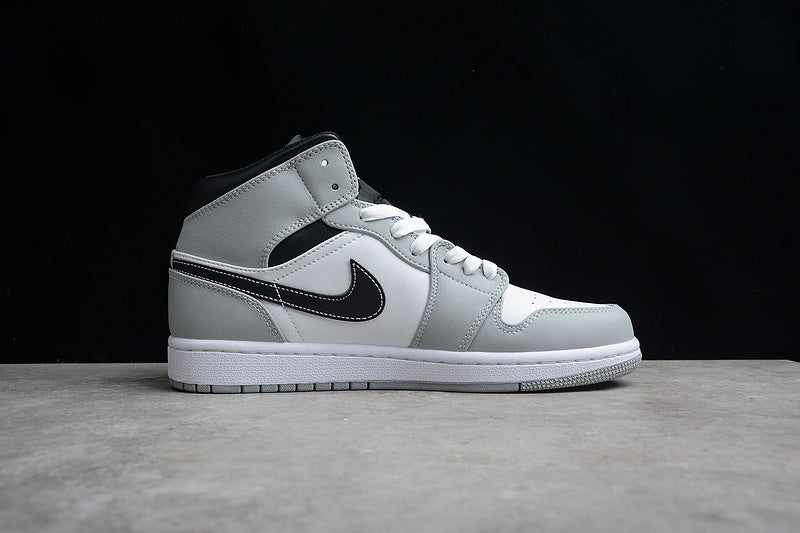 AJ1 Mid