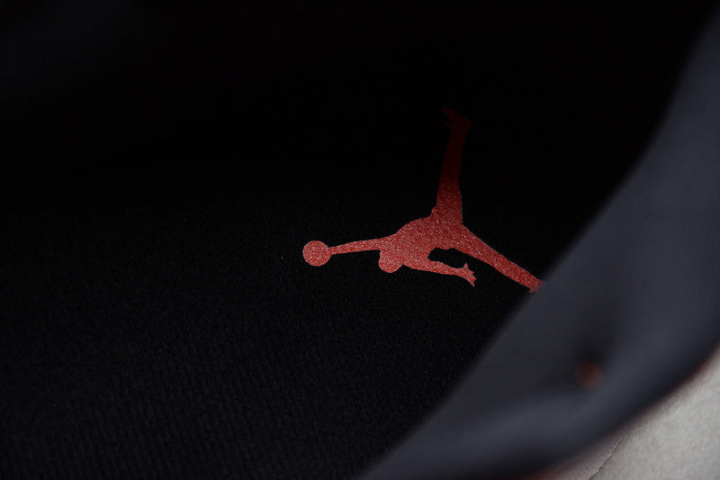 AJ1 Mid