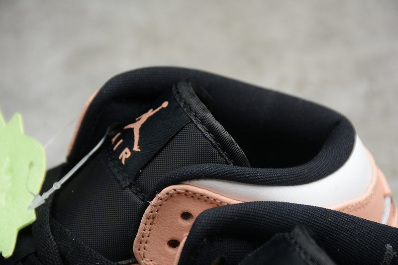 AJ1 Mid
