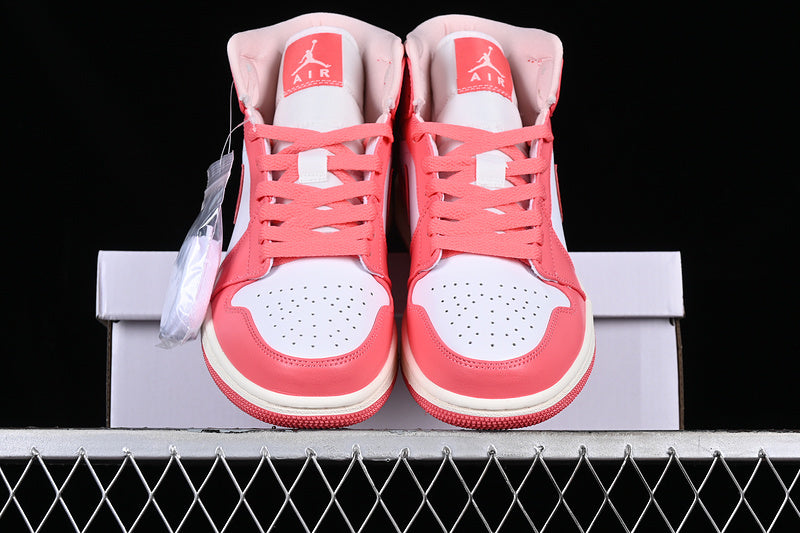 AJ1 Mid