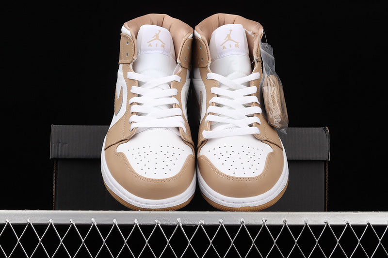 AJ1 Mid