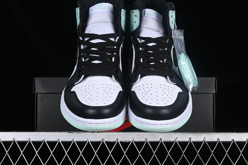 AJ1 High