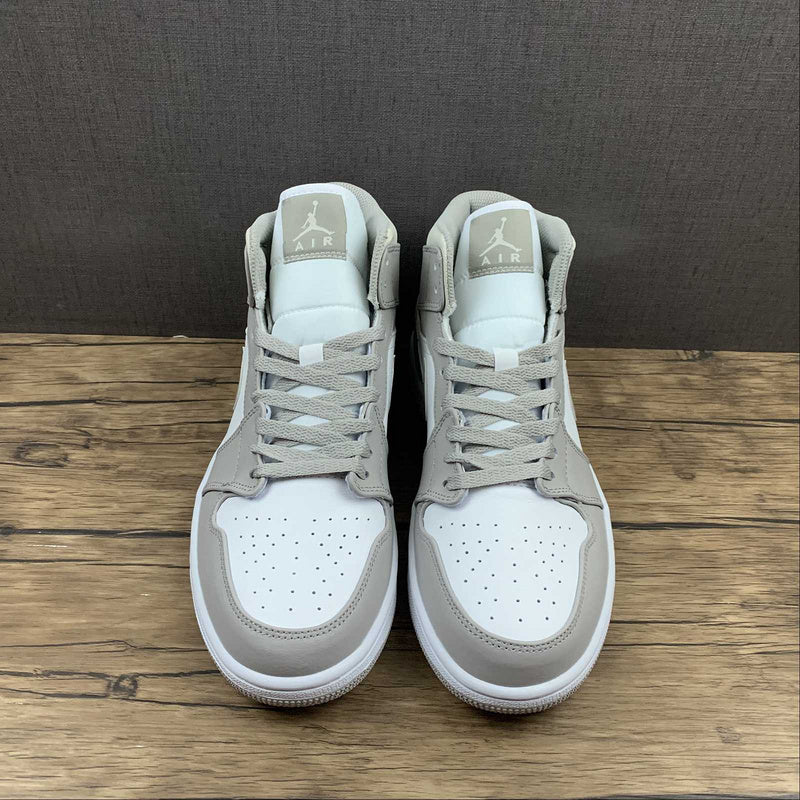 AJ1 Mid