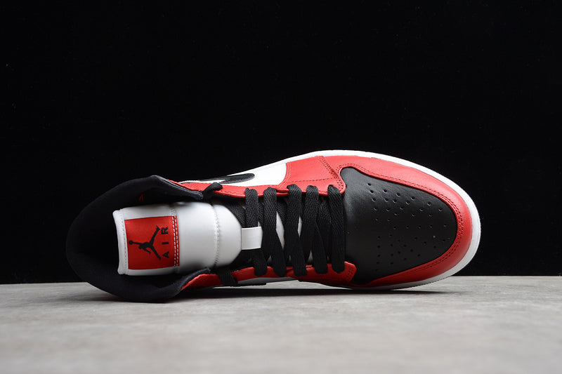 AJ1 Mid