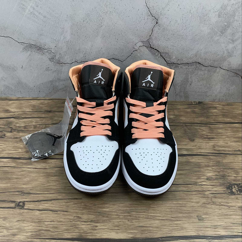 AJ1 Mid