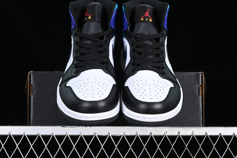 AJ1 Mid