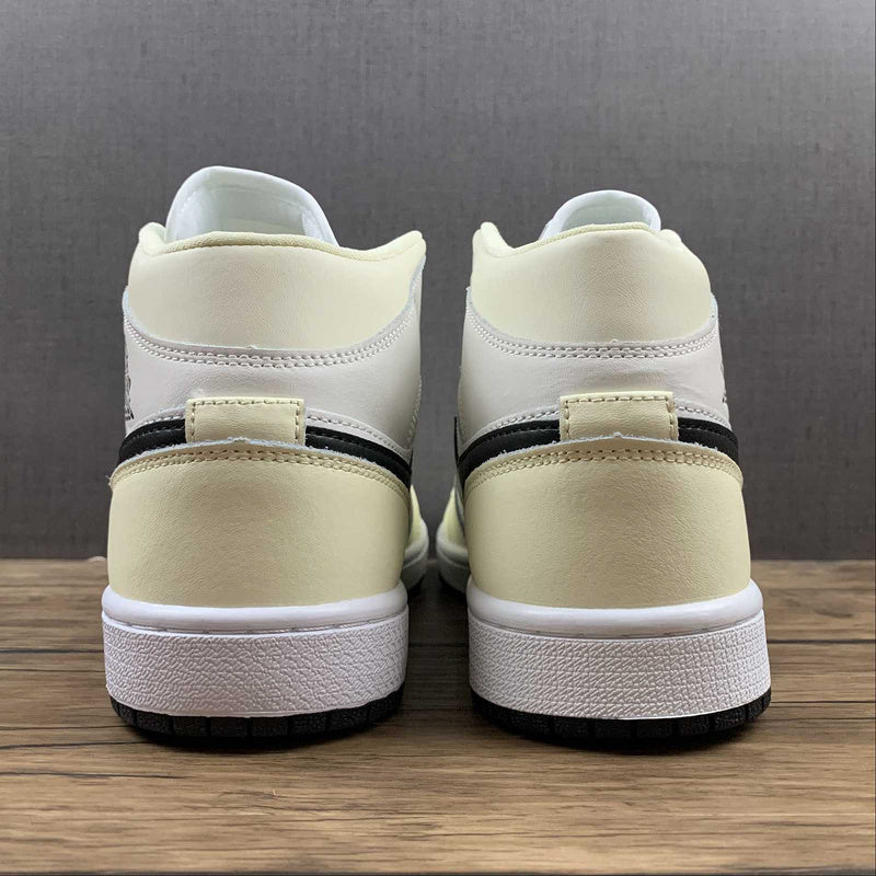 AJ1 Mid