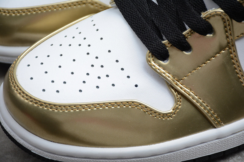 AJ1 Mid