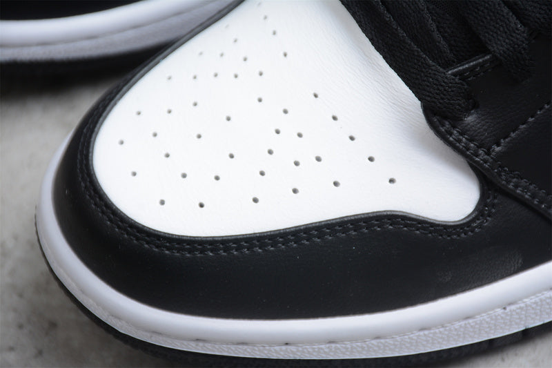 AJ1 Mid
