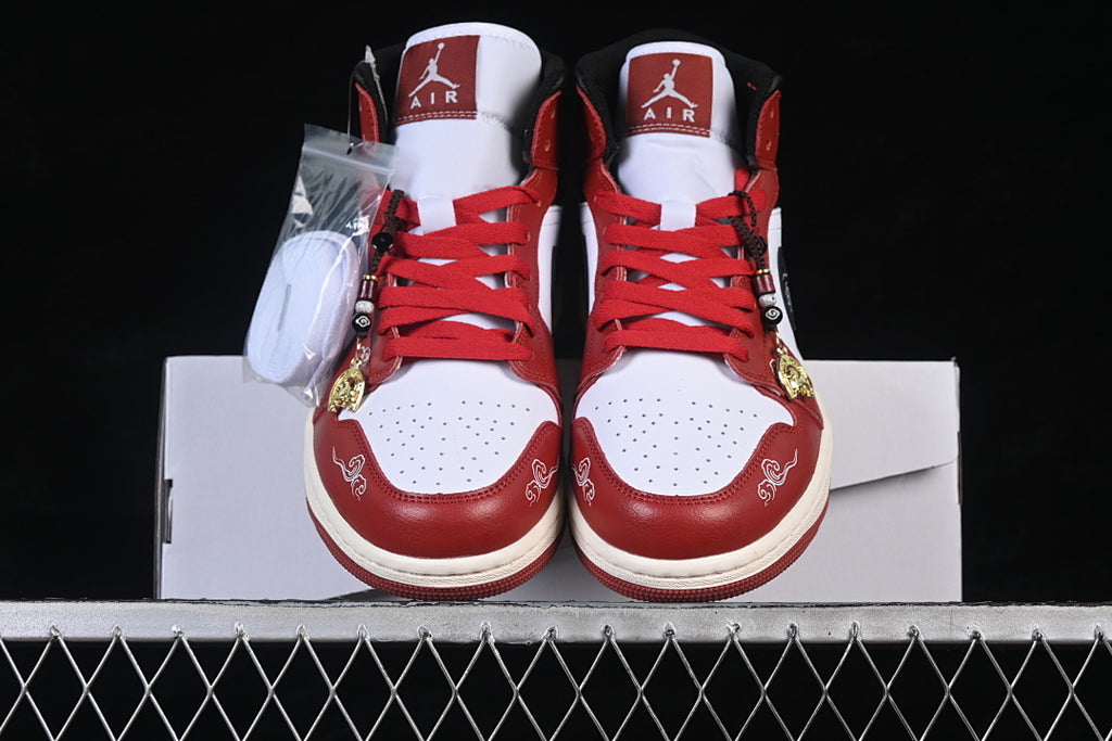 AJ1 Mid
