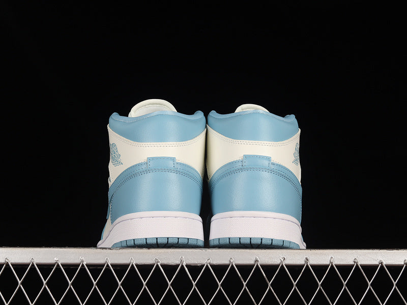 AJ1 Mid