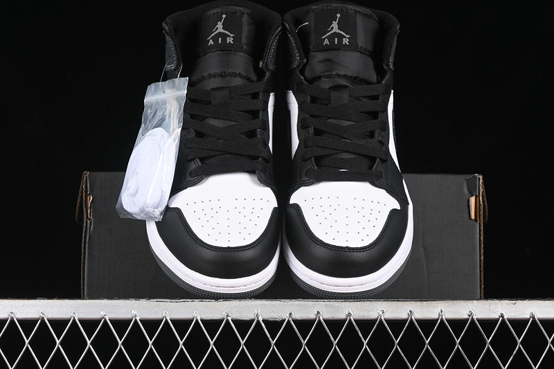 AJ1 Mid
