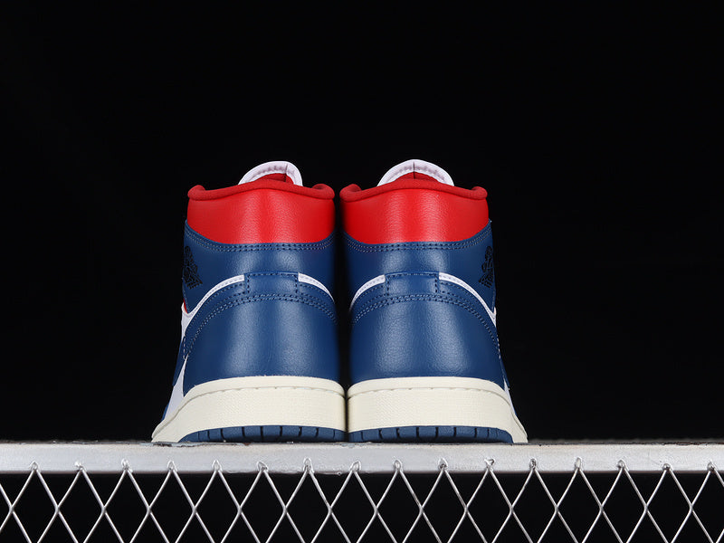 AJ1 Mid