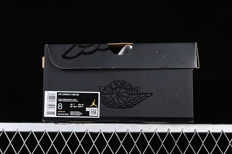 AJ1 Mid