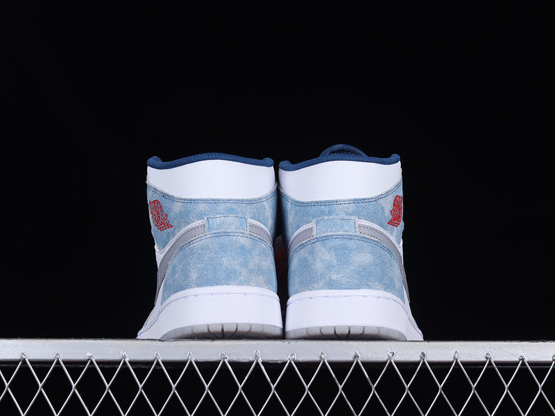 AJ1 Mid