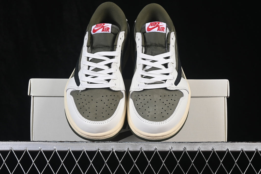 AJ1 Low