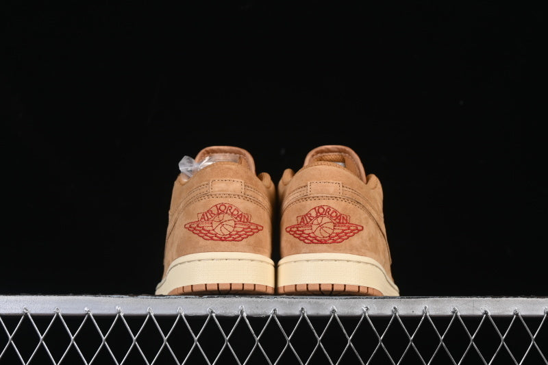 AJ1 Low