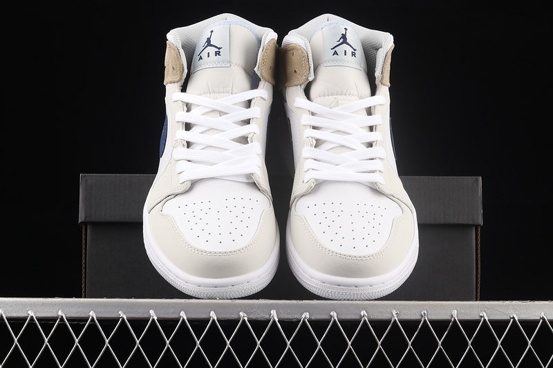AJ1 Mid