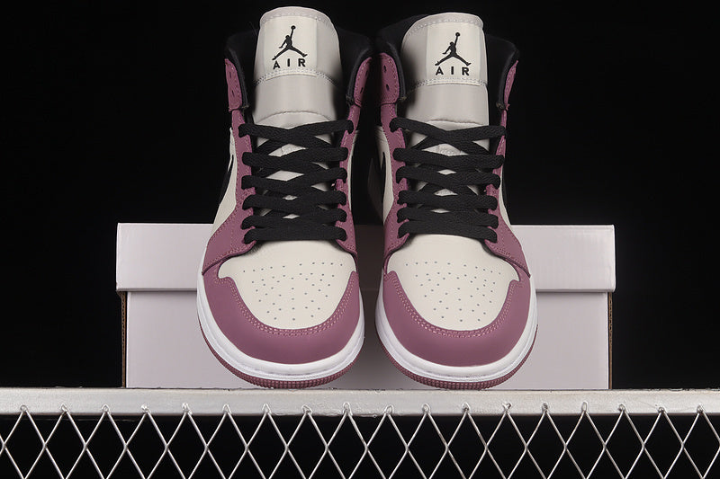 AJ1 Mid
