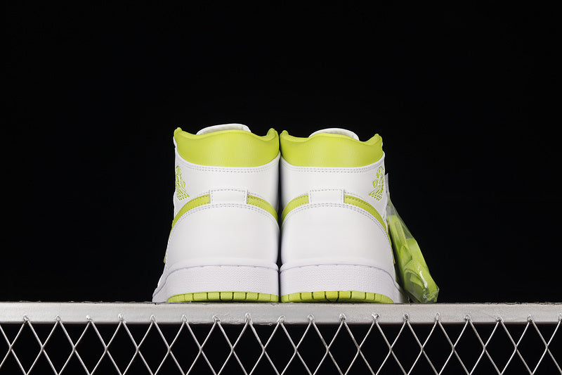 AJ1 Mid