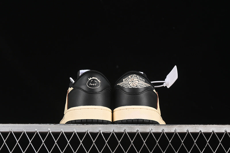 AJ1 Low