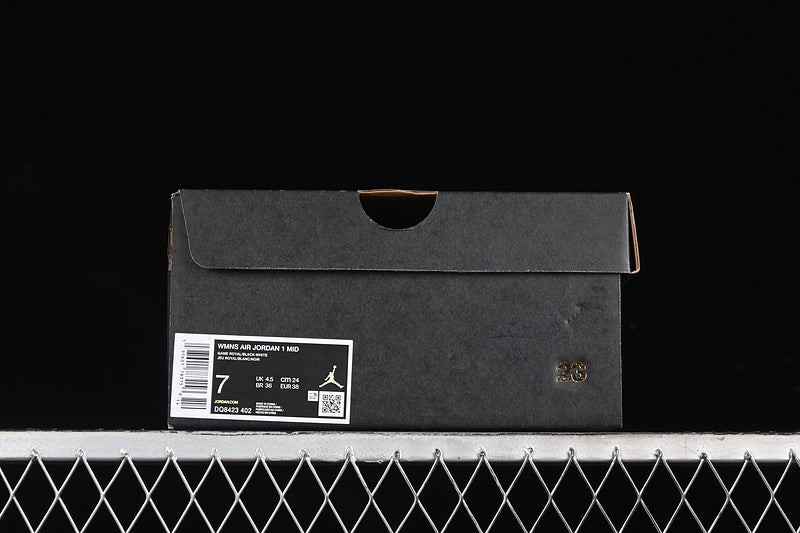 AJ1 Mid