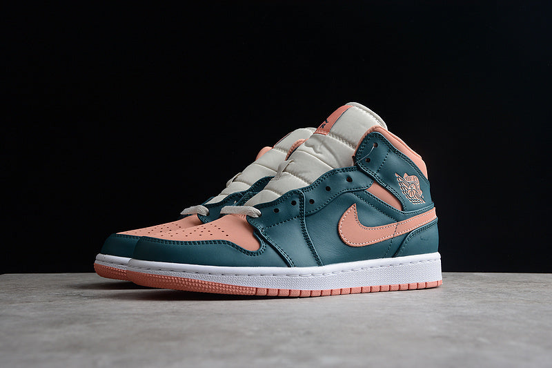 AJ1 Mid