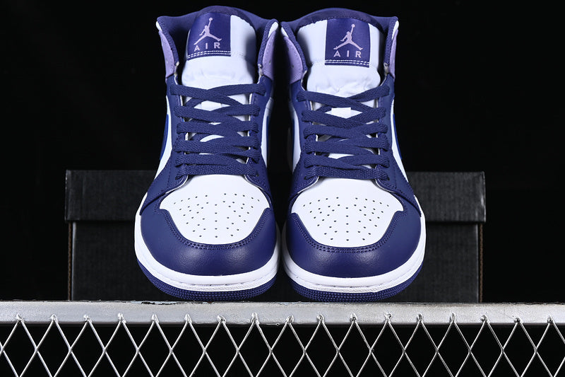 AJ1 Mid
