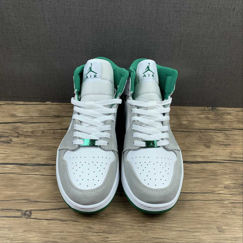 AJ1 Mid