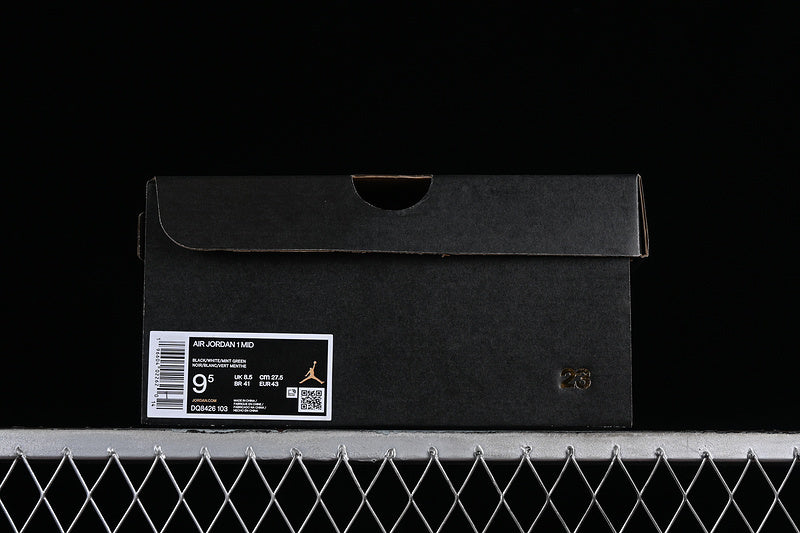 AJ1 Mid