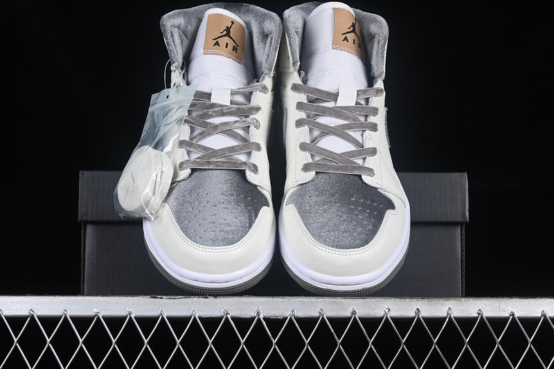 AJ1 Mid