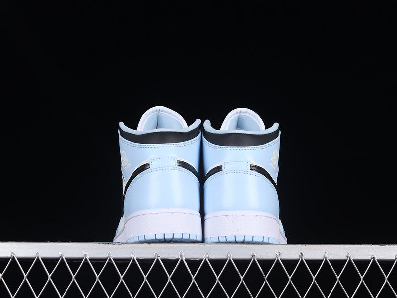 AJ1 Mid