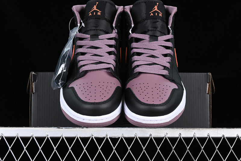 AJ1 Mid