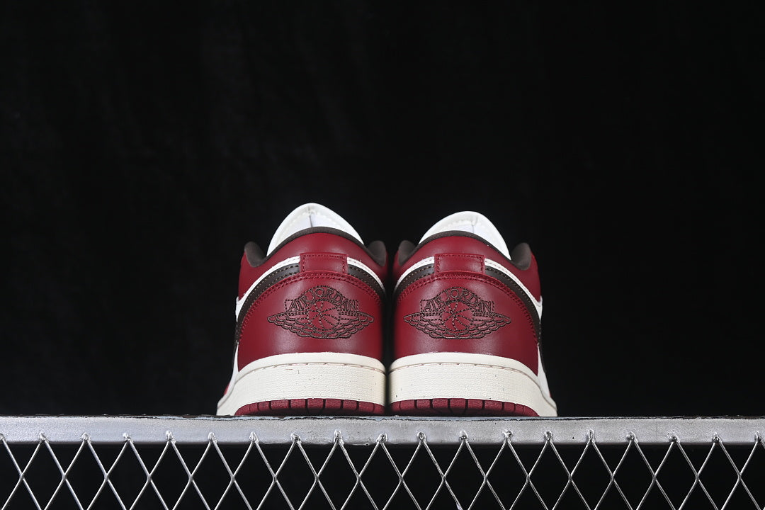 AJ1 Low
