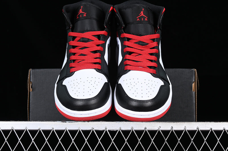 AJ1 Mid