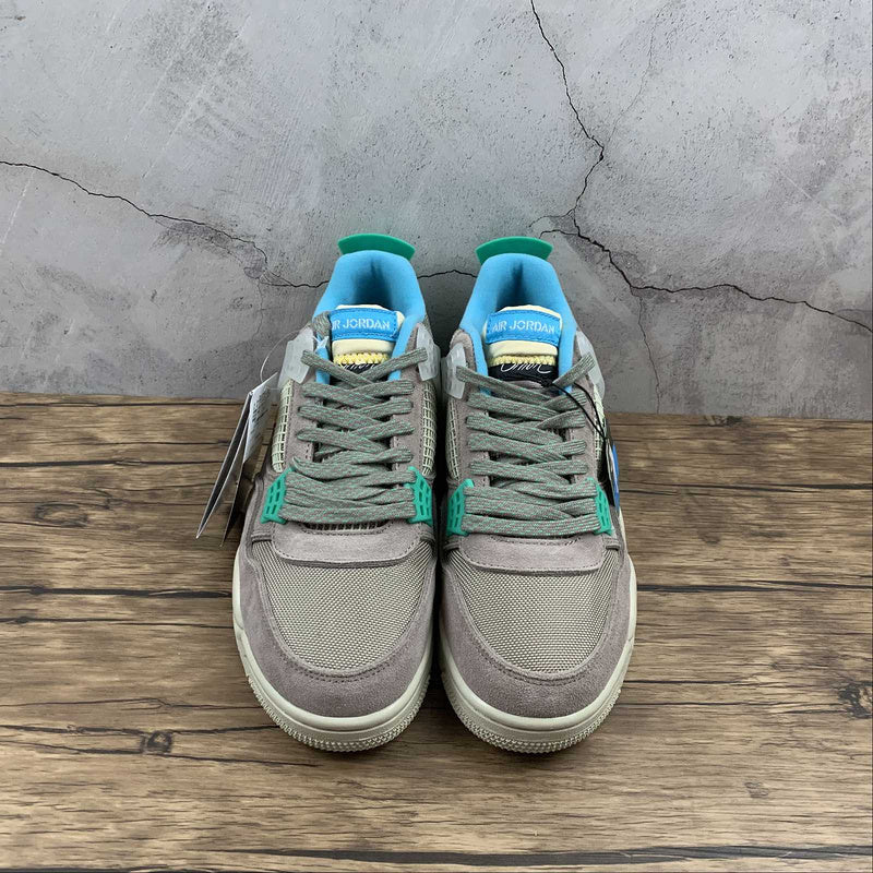 AJ4