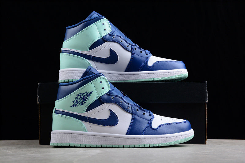 AJ1 Mid