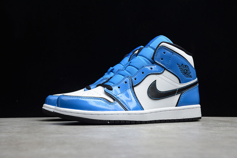 AJ1 Mid