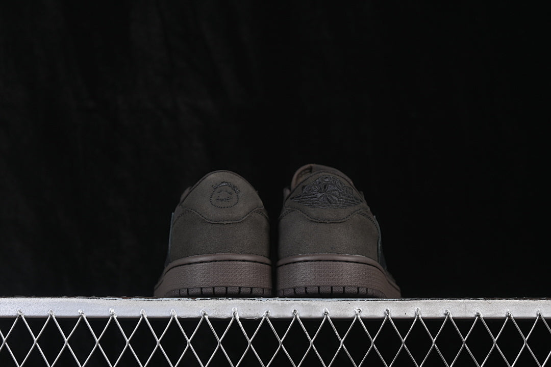 AJ1 Low