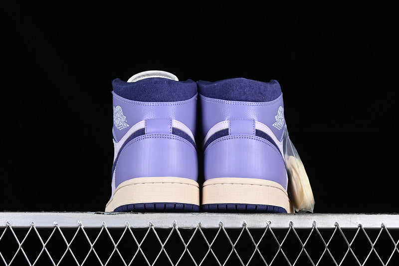 AJ1 Mid