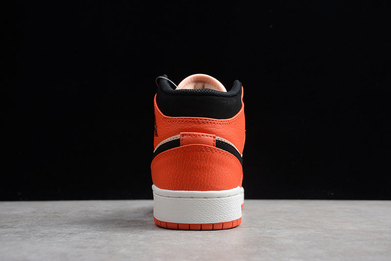 AJ1 Mid