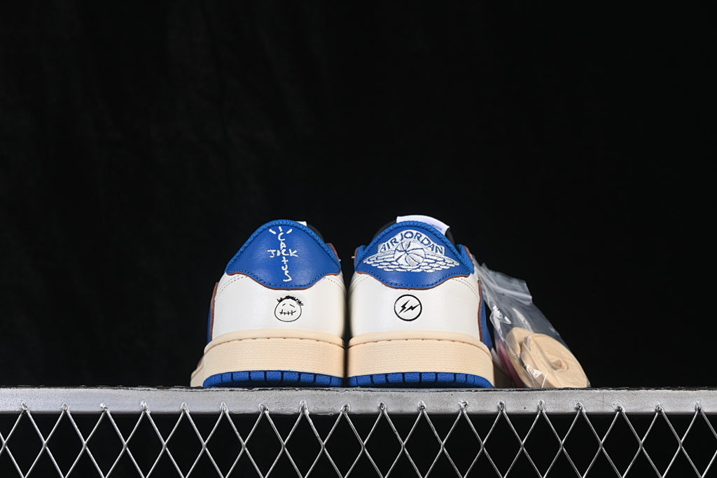 AJ1 Low