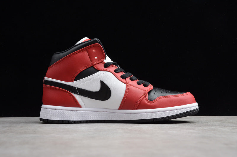 AJ1 Mid