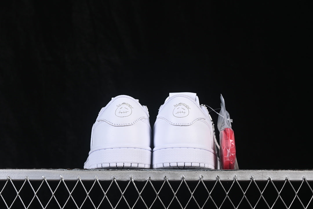 AJ1 Low