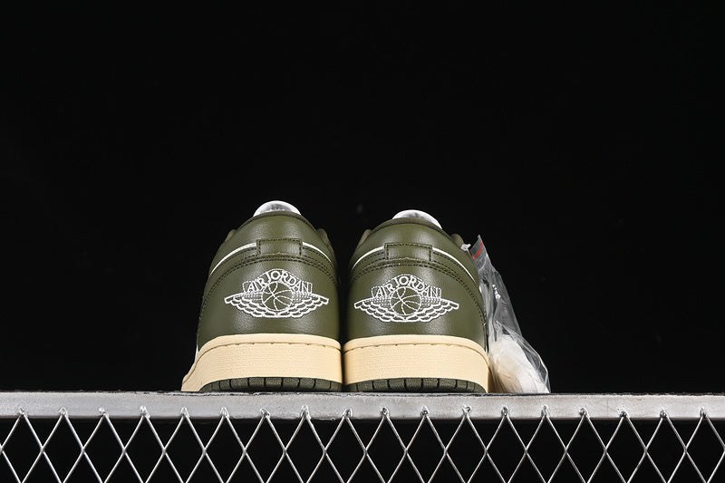 AJ1 Low
